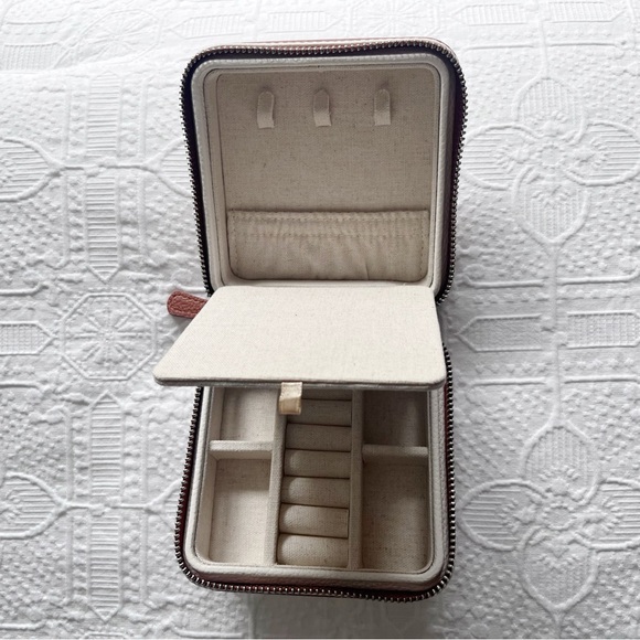 NWOT Mark & Graham Concourse Cognac Travel Jewelry Case - Picture 4 of 8